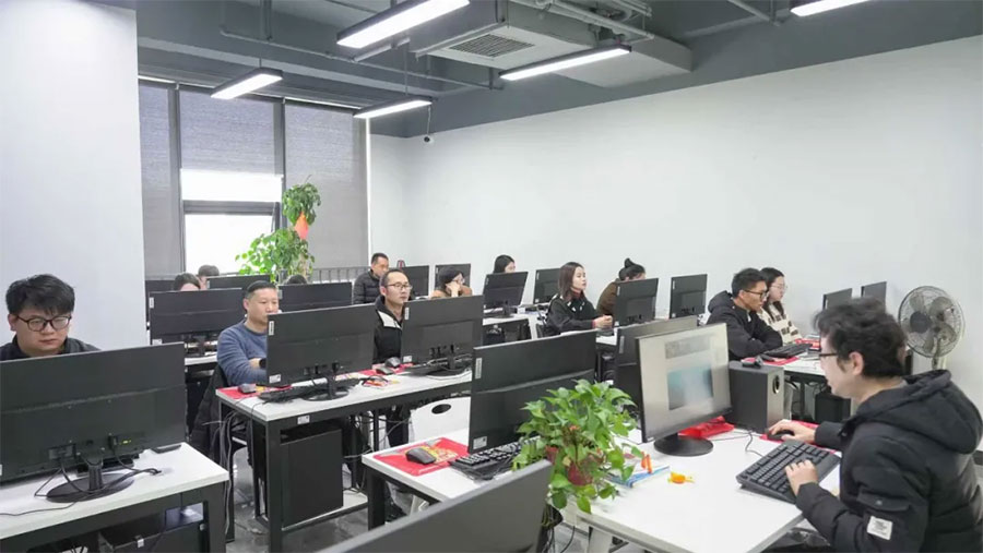 ����ɭ�����e��AI�����w�_�l���ý��Е�